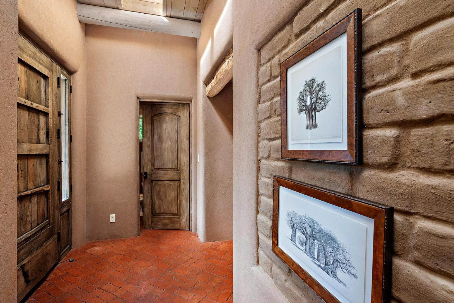 1121 E Alameda St Holiday home *